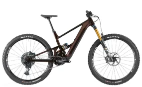 4060 Z LT GX : Una bici da enduro con una marcia in più, questa è la bici per chi vuole scalare le salite più dure e avere energia in riserva per affrontare le discese.